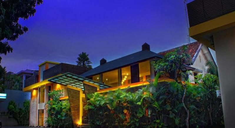 Collection O 295 Grha Ciumbuleuit Guest House บันดุง ภายนอก รูปภาพ